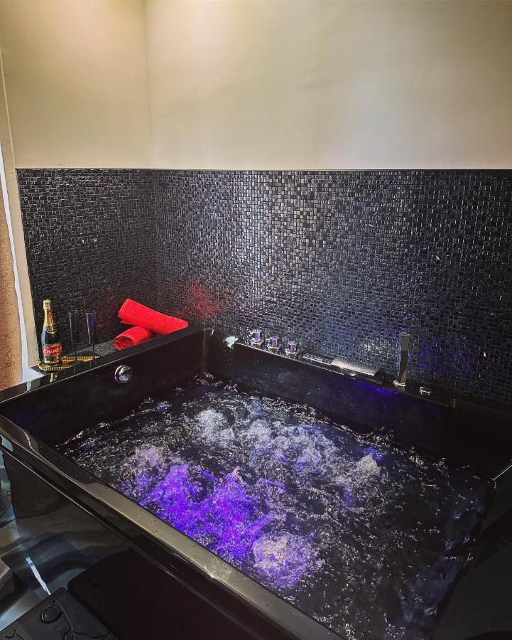 Suite De Prestige Avec Spa & Cinema Ivry-sur-Seine Dış mekan fotoğraf